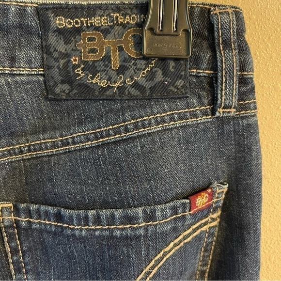 BootHeel Trading Co. by Sheryl Crow Capris Size 28/6 Kenneth beach GUC - Picture 6 of 11